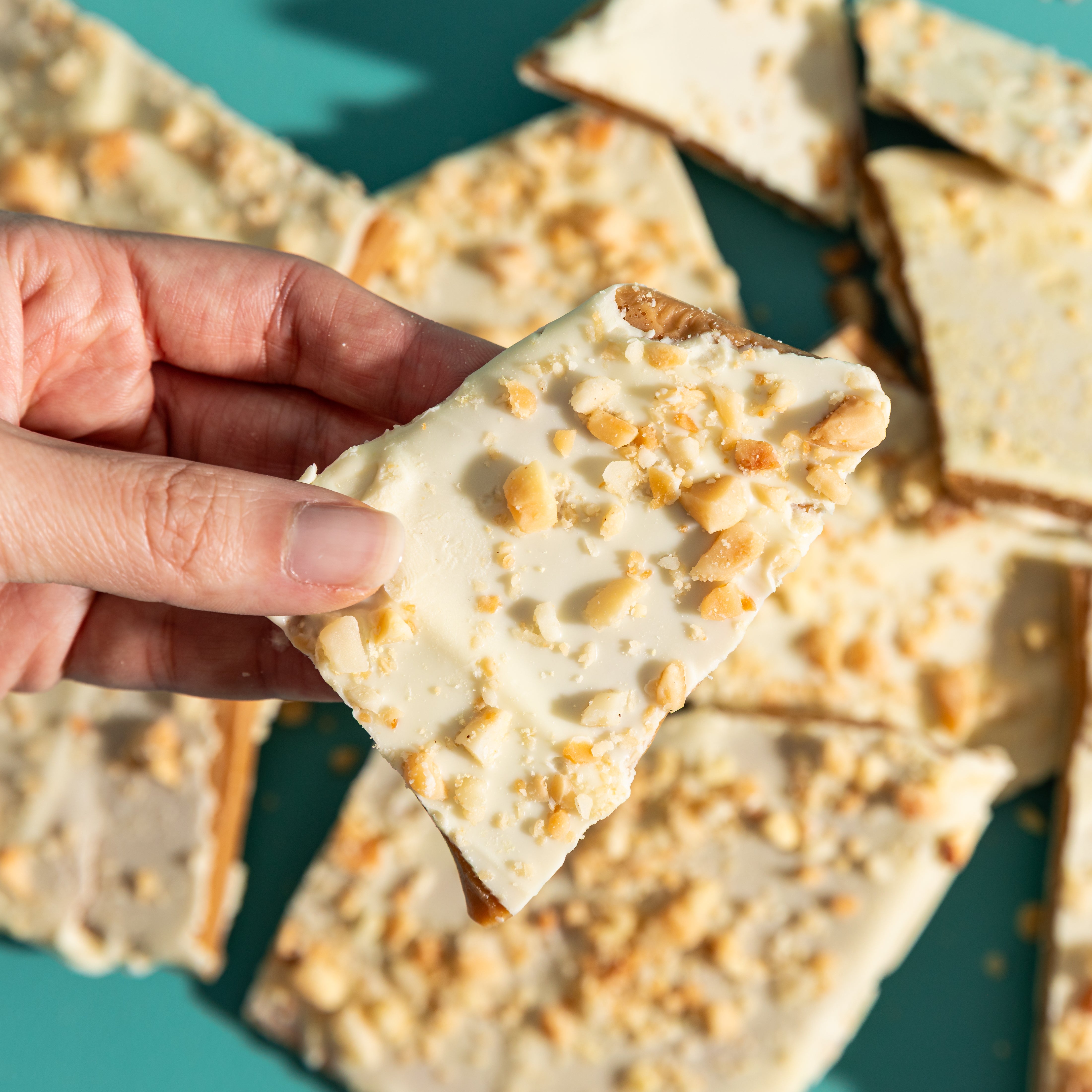 White Chocolate Macadamia & Lemon Toffee | 200g Jar